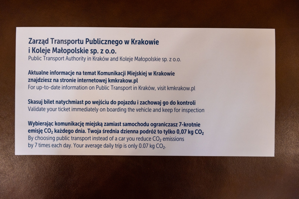 Informacja o śladzie węglowym znajdzie się na biletach papierowych oraz w aplikacji mobilnej (fot. krakow.pl)