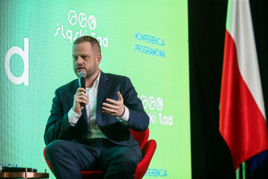 Cyfryzacja oznacza m.in. zwiększenie dostępności obywatela do usług państwa - mówi minister Janusz Cieszyński (fot. PAP/Zbigniew Meissner)