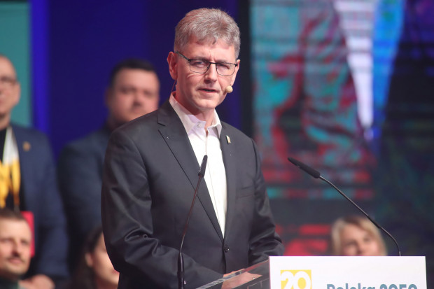 - Stawiam na aktywną rolę senatora, który powinien być obecny tutaj w regionie, przy ludziach - mówi Maciej Żywno (fot. PAP/Marian Zubrzycki)