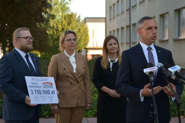 Program Ciepłe Mieszkanie ogłosiła Anna Moskwa podczas czwartkowej konferencji (fot. X/NFOŚiGW)
