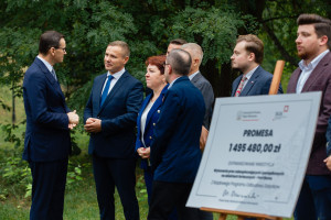 Program ochrony zabytków był tematem briefingu prasowego na terenie Fortu Bema w Warszawie (fot. KPRM)