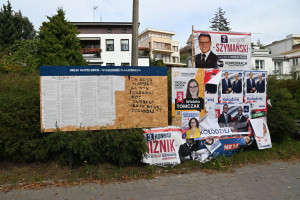 Mieszkańcy nie powinni na własną rękę usuwać nielegalnie wywieszonych plakatów wyborczych - przypomina urząd miasta w Gdyni (fot. UM Gdynia)