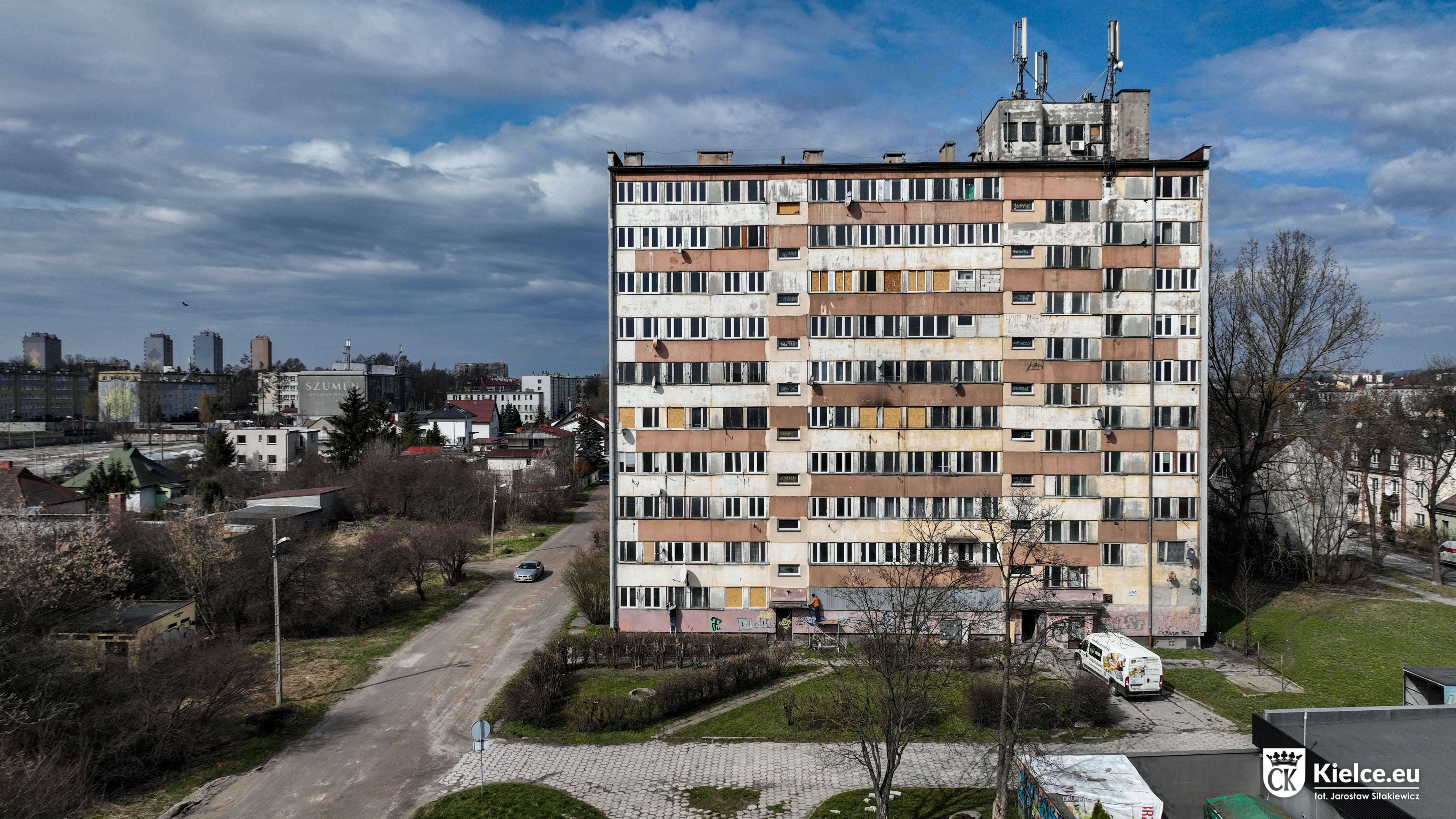 Okryty Z S aw Blok Socjalny W Kielcach Ma Zosta Wyburzony okryty-z-s-aw-blok-socjalny-w-kielcach-ma-zosta-wyburzony