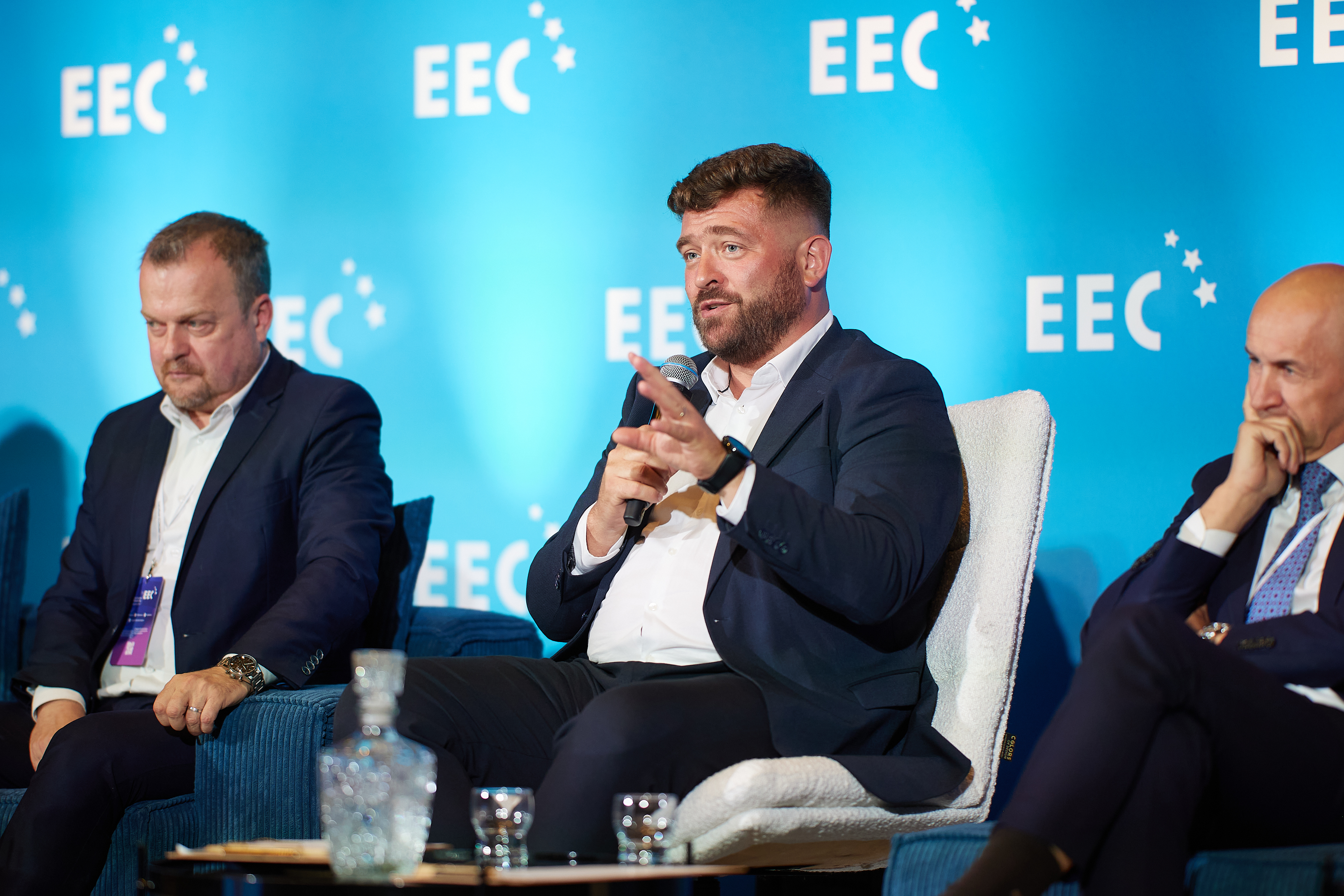 - Er zijn in Krakau veel gebieden met chaotische en verspreide bebouwing van eengezinswoningen, waar de infrastructuur totaal niet bij kan aansluiten. Het is vaak onmogelijk om tussen de gebouwen te rijden, zelfs met de kleinste bus - merkte Łukasz Franek op (Foto PTWP)