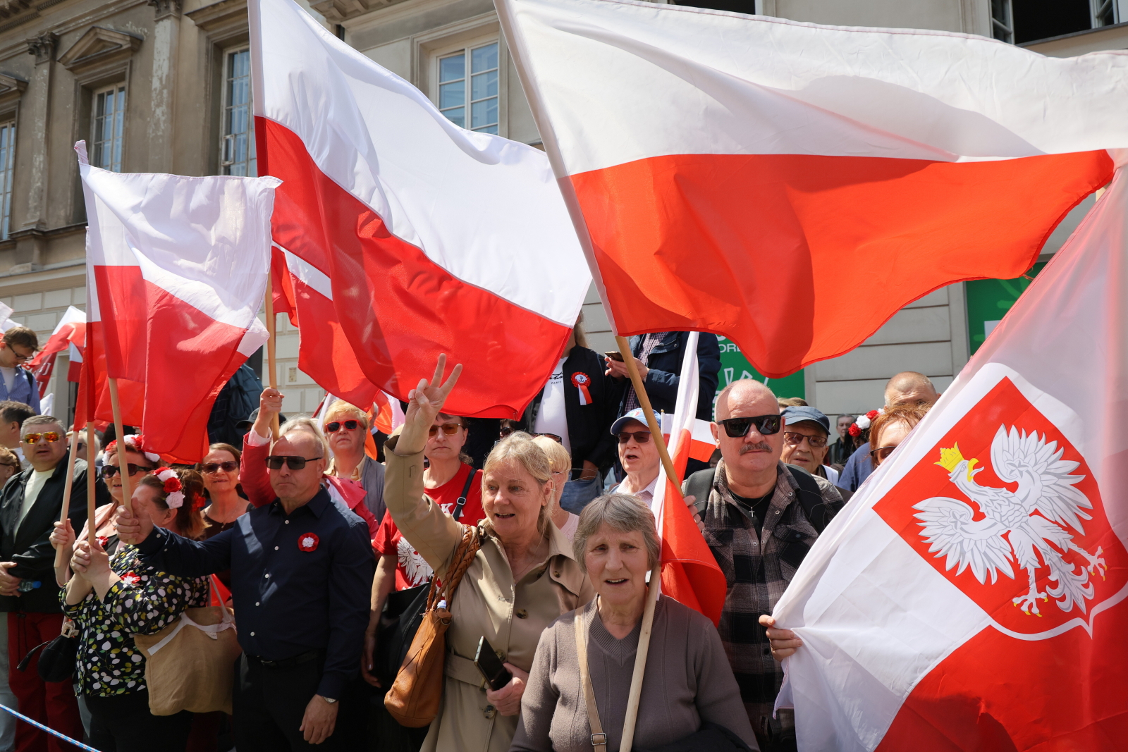 Marches organized by Trzaskowski's and Nawrocki's headquarters have begun in Warsaw (photo: PAP/Paweł Supernak)