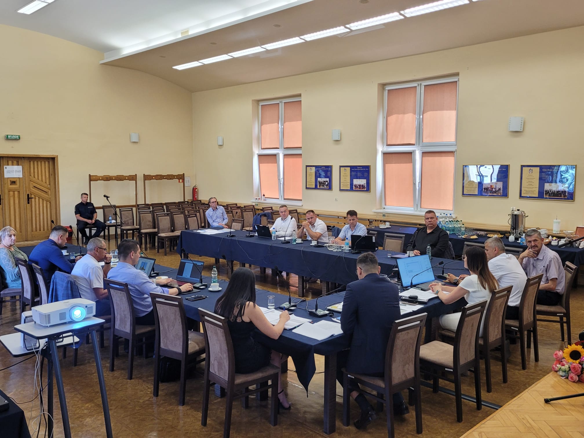 Lwówek Śląski Belediye Meclisinin kararıyla, ulaşım araçlarına uygulanan vergi oranları kelimenin tam anlamıyla asgari düzeye indirildi (Fotoğraf: Lwówek Śląski Belediyesi ve Şehri).jpg