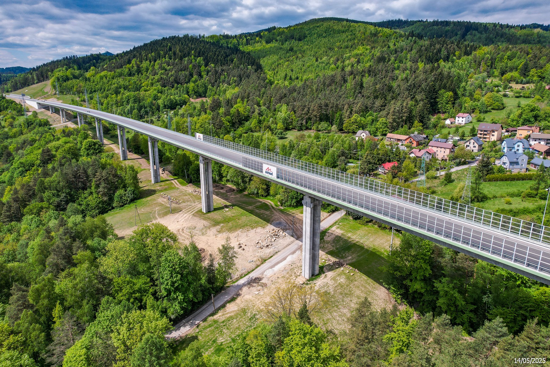 Uno de los viaductos más largos y altos de Polonia se construyó a lo largo de la autopista S1 (foto: GDDKiA)