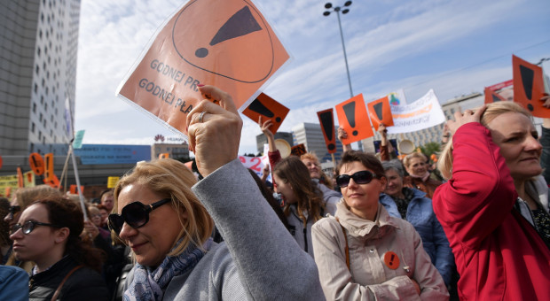 Nauczyciele nie chcą już czekać na podwyżki. We wrześniu zaczną się protesty