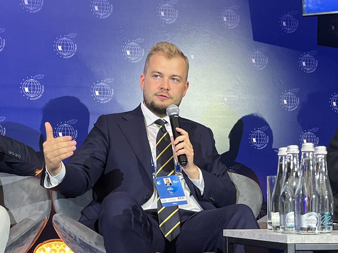 O deputado Michał Moskal dirigiu várias perguntas detalhadas ao Ministro da Infraestrutura sobre o desvio oriental de Varsóvia