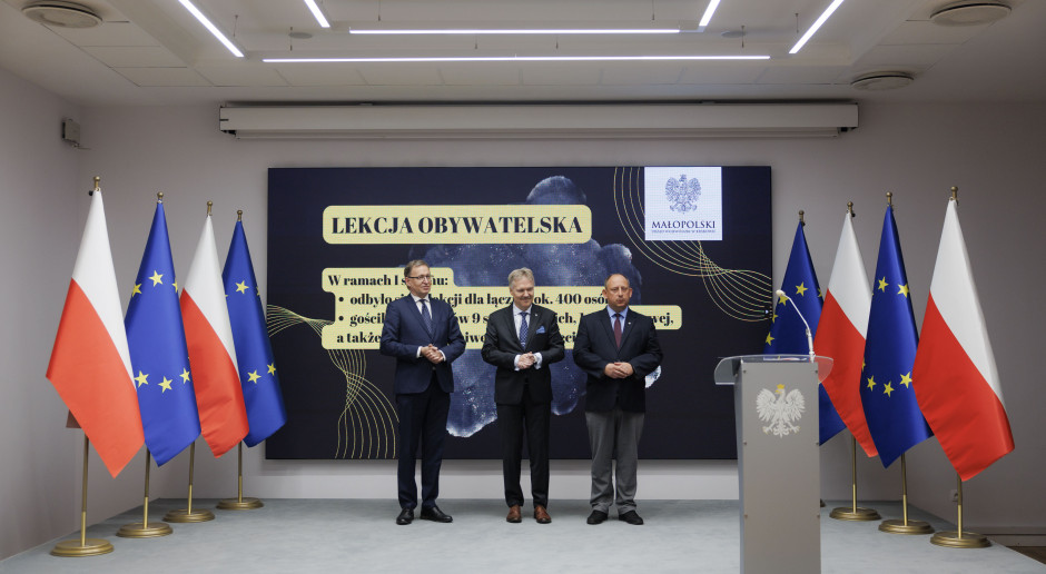 Lekcje na nowych zasadach. Zamiast do szkoły uczniowie pójdą do urzędu