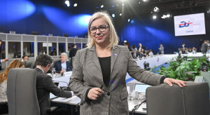 Ministra ma dość nielegalnych i płonących wysypisk. System kaucyjny pomoże?