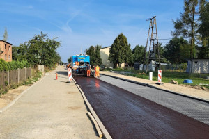 Łatanie dziur kosztuje krocie. Starostowie mają pomysły, jak zwiększyć finansowanie dróg