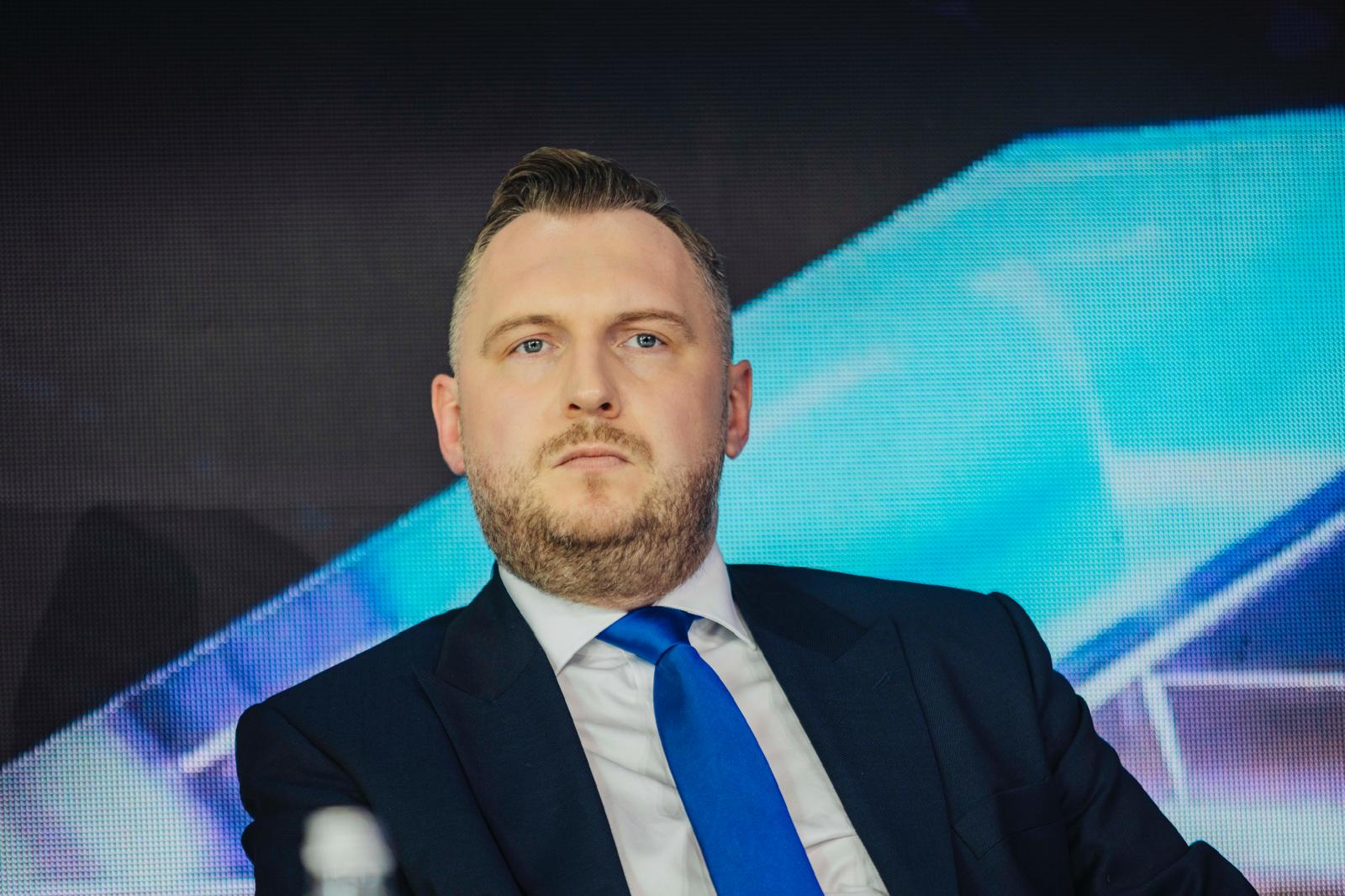 Deputy Minister of Energy Konrad Wojnarowski pointed out that great emphasis will be placed on the electrification of district heating and heating, as well as the cross-sectoral integration of heating with the power sector, as well as the development of heat storage (Photo: Ministry of Energy / Facebook)