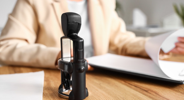 Samorządowcy chcą specjalnego dodatku do wynagrodzeń. Bo nie mogą dorabiać