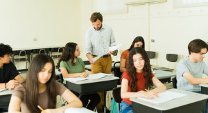 Opłata za wgląd w szkolną klasówkę. Rodzic musi złożyć wniosek i zapłacić