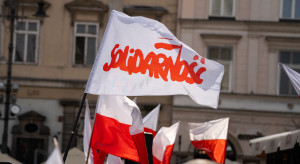 Nauczyciel dyplomowany ma zarabiać 150 proc. średniej krajowej. "Solidarność" zaczyna serię wystąpień