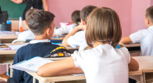 Dwie podstawy i dwa systemy egzaminów jednocześnie. Reforma oświaty będzie ciągnąć się latami