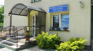 55 proc. powiatów nie utworzyło Ośrodków Interwencji Kryzysowej. "Nie ma zapotrzebowania"