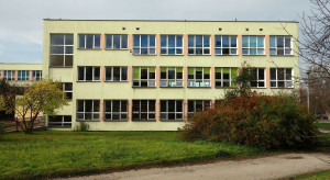 Gminy potrzebują większych zmian dla małych szkół. Tworzenie pseudoplacówek nie ma sensu