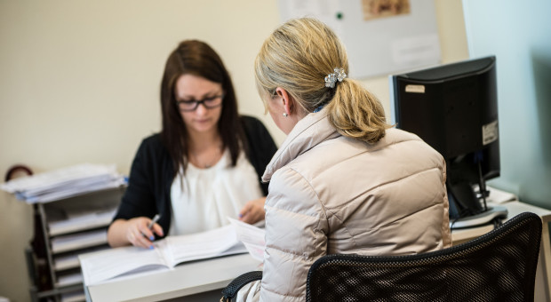 Pracownicy dostaną podwyżki większe niż w przepisach. Pieniądze muszą się znaleźć