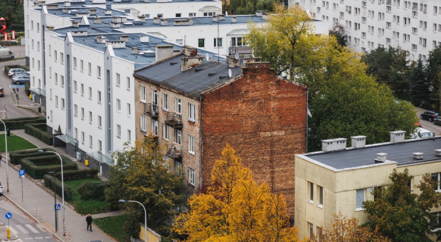 Koniec z kupnem mieszkań za grosze. Nie wszystkim podoba się ten pomysł