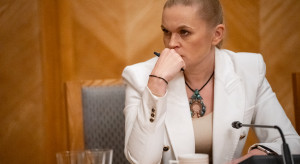 Autor podręcznika HiT oskarża Barbarę Nowacką o kłamstwo. Chce 500 tys. zł