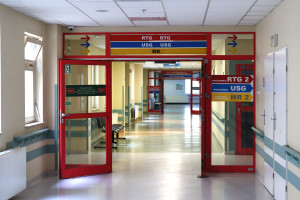 Nikt nie wie, ile dokładnie zarabiają lekarze. Szpitale odmawiają informacji