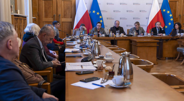Płace nauczycieli powinny wzrosnąć jeszcze w tym roku. Związkowcy wysoko zawiesili poprzeczkę