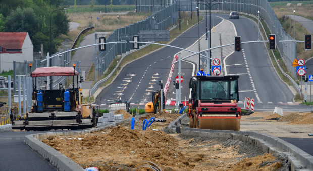 Martwe przepisy w zamówieniach publicznych. Gminy określają wymagania na próżno