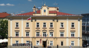 Samorządy kuszą szkoleniami. "Pracownicy odchodzą, a potem wracają do urzędów"