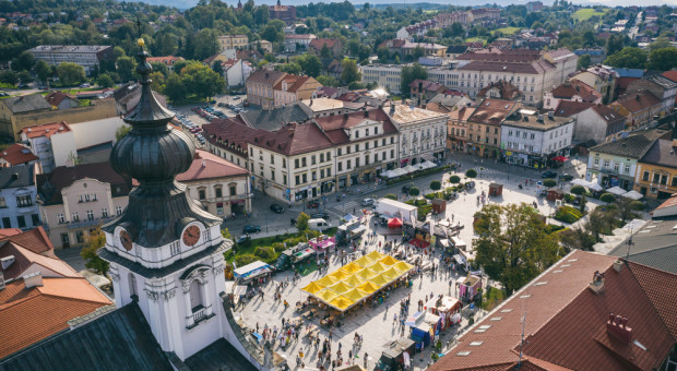 Polskie gminy kupią autobusy na paliwo HVO. Ekspert wietrzy katastrofę