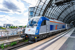 PKP wypuszczą na tory pociąg bez maszynisty. Wiadomo, na której linii pojedzie