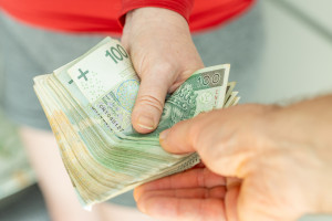 Prawie 7 tys. zł co miesiąc. ZUS nie pyta nawet o dochód