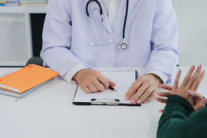290 mln dni na chorobowym. Polacy coraz częściej korzystają z L4
