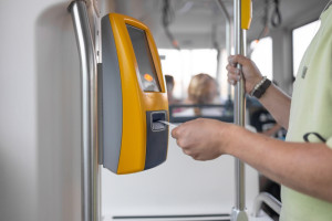 Tańsze bilety na autobus dzięki decyzji rządu. Jest stanowisko ministerstwa