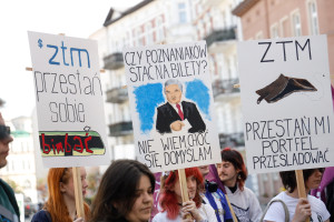 Chcą obniżki cen biletów i darmowych przejazdów dla uczniów. Poznań w niechlubnej czołówce