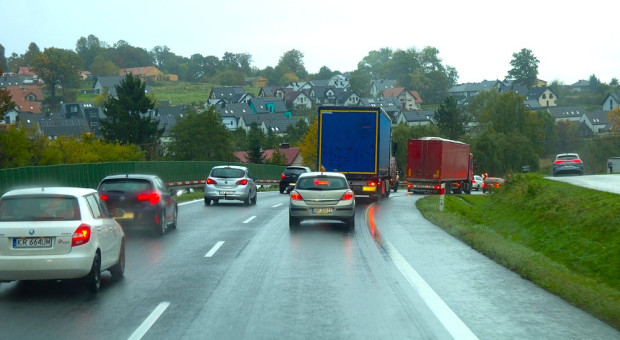 Nowa zakopianka i stary spór o przebieg drogi. Trasa S7 znów dzieli gminy