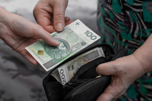 Od 1 stycznia miliony osób dostaną wyższe pensje. Szykuje się duża podwyżka płac