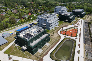 Mieszkania nowej generacji czekają na najemców. Autonomiczne ogrzewanie i panele na blokach