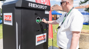 System kaucyjny na plażę i w góry. Koniec z noszeniem puszek i butelek