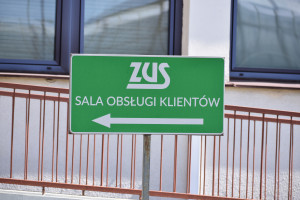 Rośnie liczba legalnie pracujących cudzoziemców. Oni stabilizują system rentowo-emerytalny