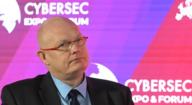 Wójt, burmistrz i prezydent odpowiadają za cyberbezpieczeństwo. Surowe kary za niedopatrzenia