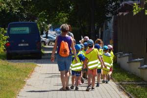 2590 zł na rękę dla każdego nauczyciela. Rekordowe pieniądze na wakacje