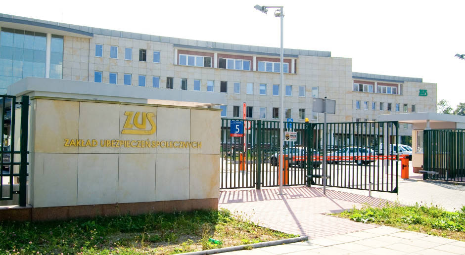 wide Chcą 1200 zł podwyżki na etat. Pracownicy ZUS-u będą strajkować