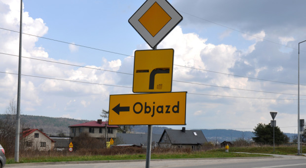 Nowy system certyfikacji miał uprościć przetargi. Samorządy widzą ryzyko sporów przed KIO