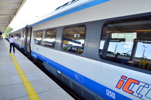 Koniec monopolu PKP na kolei. Na tory wyjadą nowi przewoźnicy