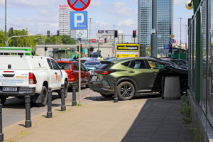 Kasują miliony na płatnym parkowaniu. Eksperci ostrzegają przed „znaczeniem” pieniędzy
