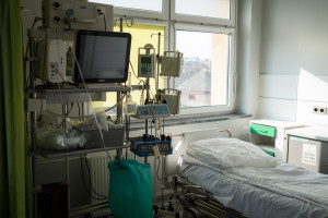 Co trzeci mały szpital do likwidacji. Lekarz: trzeba je zamienić w ZOL-e i hospicja