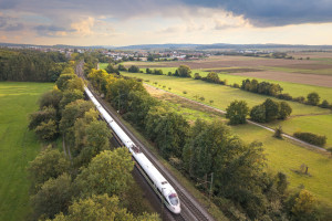 Coraz bliżej pierwszy odcinek Kolei Dużych Prędkości. Pociągi pojadą 350 km/h
