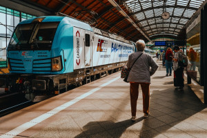 Coraz więcej pociągów z dostępem do WiFi. Ale nie wszyscy przewoźnicy w to wchodzą